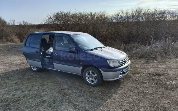 Toyota Raum 1998 годаfor1 800 000 тг. в Астана