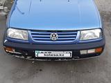 Volkswagen Vento 1992 годаfor1 350 000 тг. в Семей – фото 3