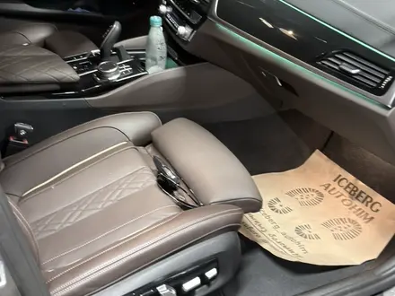 BMW 550 2021 года за 43 500 000 тг. в Алматы – фото 15