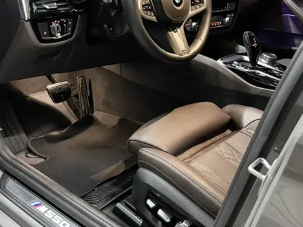 BMW 550 2021 года за 43 500 000 тг. в Алматы – фото 9