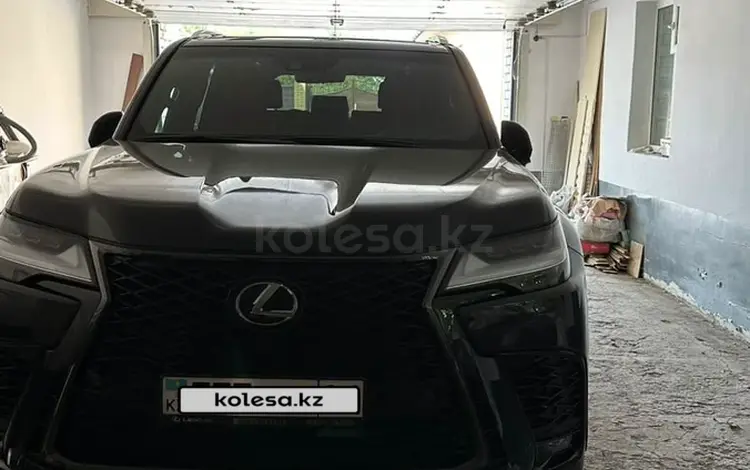 Lexus LX 600 2023 года за 86 000 000 тг. в Актобе