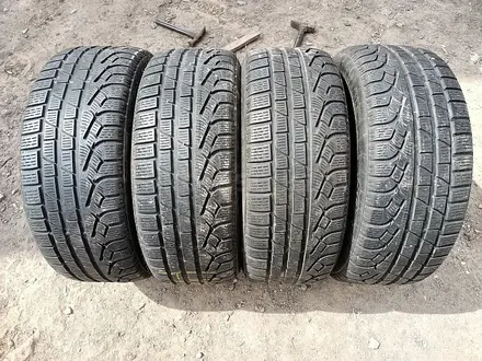 Шины 215/50 R17 — "Pirelli Sottozero Winter 210" (Румыния), зимни за 110 000 тг. в Астана