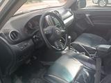 Toyota RAV4 2005 года за 4 400 000 тг. в Алматы – фото 3