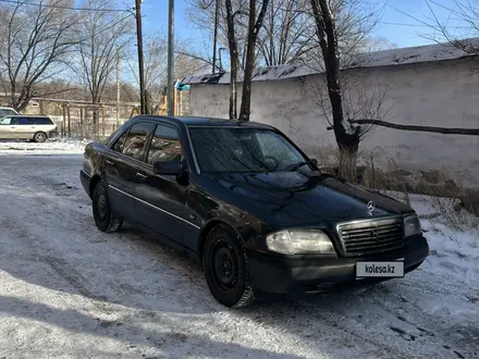 Mercedes-Benz C 280 1995 года за 1 600 000 тг. в Караганда