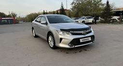 Toyota Camry 2015 года за 11 500 000 тг. в Астана – фото 2