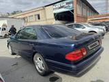Mercedes-Benz E 200 1997 года за 1 800 000 тг. в Костанай – фото 5