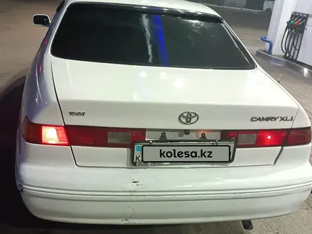 Toyota Camry 2000 года за 2 500 000 тг. в Алматы – фото 3