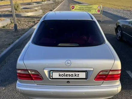 Mercedes-Benz E 200 1999 года за 4 000 000 тг. в Кызылорда – фото 2