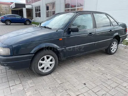 Volkswagen Passat 1993 года за 1 450 000 тг. в Астана