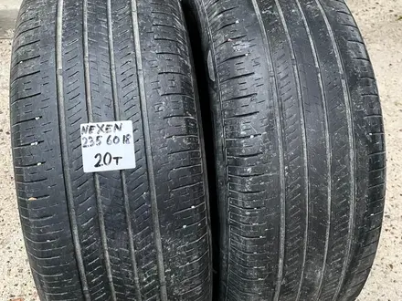 Шины 2шт Nexen 235 60 R18 за 20 000 тг. в Уральск