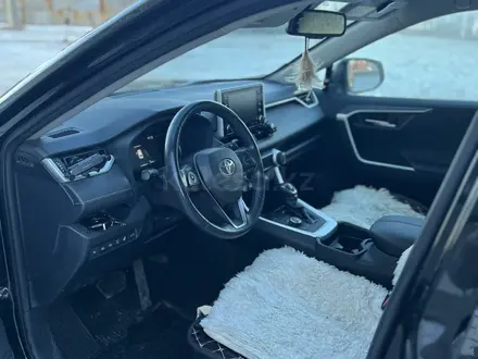Toyota RAV4 2020 года за 14 500 000 тг. в Караганда – фото 9