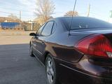 Ford Taurus 2001 года за 1 350 000 тг. в Костанай – фото 2