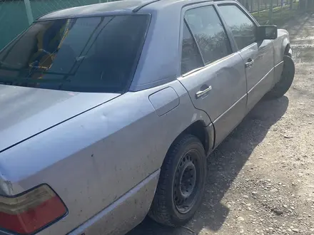 Mercedes-Benz E 230 1989 года за 500 000 тг. в Тараз – фото 2