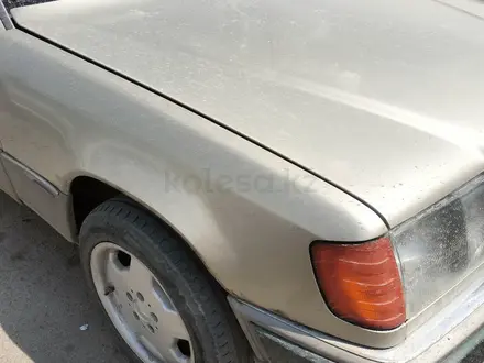 Mercedes-Benz E 200 1991 года за 1 500 000 тг. в Жезказган – фото 4