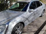 Mercedes-Benz E 320 2004 годаүшін5 400 000 тг. в Талдыкорган – фото 2