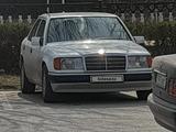 Mercedes-Benz E 220 1989 годаүшін2 000 000 тг. в Кызылорда