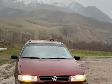 Volkswagen Passat 1994 года за 1 750 000 тг. в Тараз – фото 6