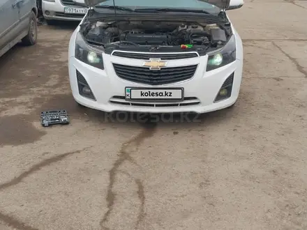 Chevrolet Cruze 2014 годаүшін5 200 000 тг. в Астана – фото 2