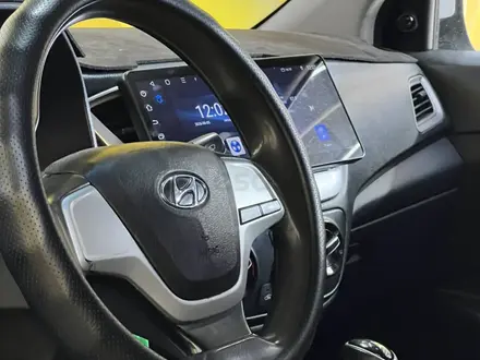 Hyundai Solaris 2019 года за 5 900 000 тг. в Актау – фото 9