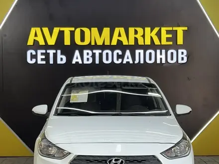 Hyundai Solaris 2019 года за 5 900 000 тг. в Актау