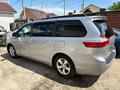 Toyota Sienna 2015 года за 12 600 000 тг. в Астана – фото 2