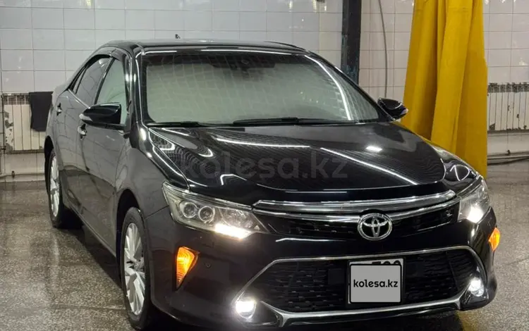 Toyota Camry 2015 года за 11 775 000 тг. в Астана