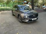 Hyundai Santa Fe 2023 года за 19 000 000 тг. в Алматы