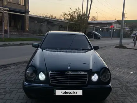 Mercedes-Benz E 280 1996 года за 3 400 000 тг. в Алматы – фото 2