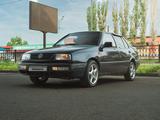 Volkswagen Vento 1993 года за 1 950 000 тг. в Алматы