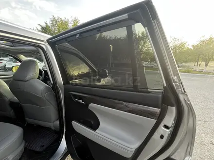 Toyota Highlander 2023 года за 27 000 000 тг. в Атырау – фото 11