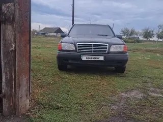 Mercedes-Benz C 230