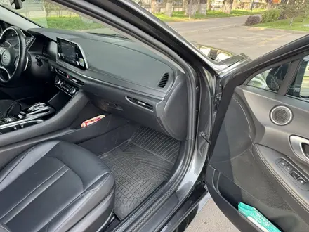 Hyundai Sonata 2021 года за 11 000 000 тг. в Алматы – фото 11