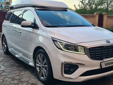 Kia Carnival 2019 года за 14 900 000 тг. в Караганда – фото 3