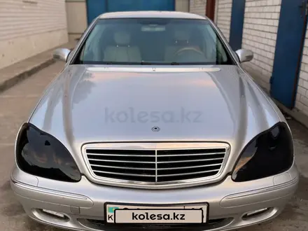 Mercedes-Benz S 320 2000 года за 2 800 000 тг. в Семей – фото 2