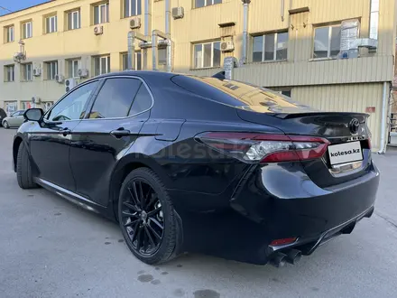 Toyota Camry 2023 года за 15 500 000 тг. в Алматы – фото 5