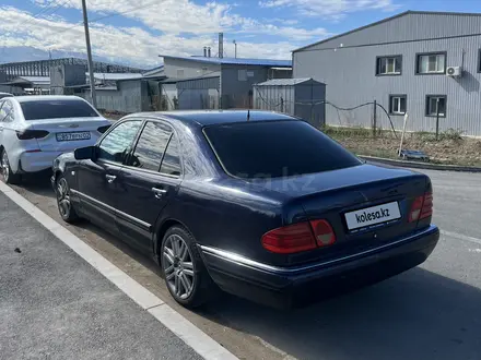 Mercedes-Benz E 280 1998 года за 3 500 000 тг. в Алматы – фото 4