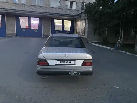 Mercedes-Benz E 260 1990 года за 1 300 000 тг. в Семей – фото 5