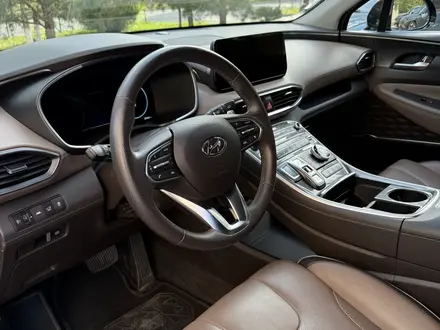 Hyundai Santa Fe 2022 года за 20 000 000 тг. в Астана – фото 18