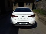 Hyundai Elantra 2019 года за 7 700 000 тг. в Шымкент – фото 4