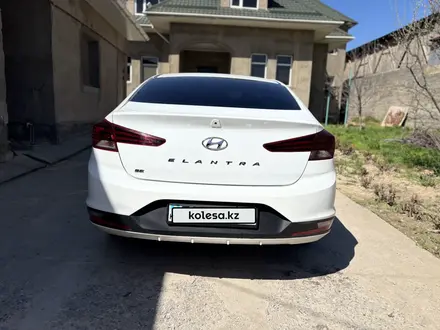 Hyundai Elantra 2019 года за 7 700 000 тг. в Шымкент – фото 3