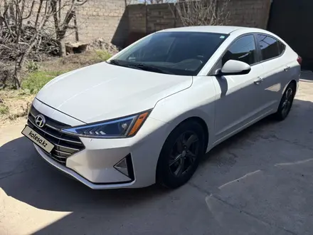 Hyundai Elantra 2019 года за 7 700 000 тг. в Шымкент
