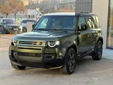 Land Rover Defender X-Dynamic SE 2025 года за 80 295 000 тг. в Алматы