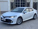 Toyota Camry 2020 года за 13 500 000 тг. в Тараз – фото 2