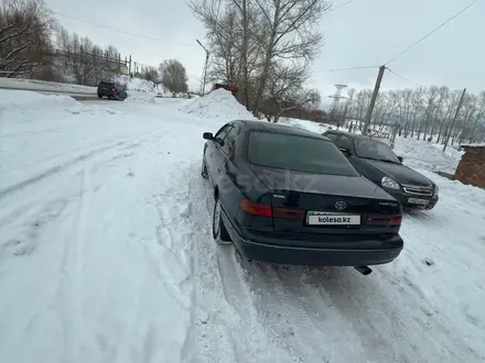 Toyota Camry 1997 года за 2 700 000 тг. в Усть-Каменогорск – фото 2