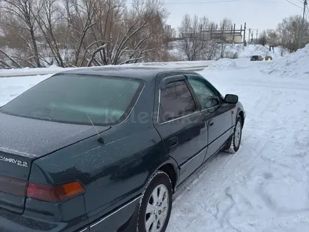 Toyota Camry 1997 года за 2 700 000 тг. в Усть-Каменогорск – фото 3