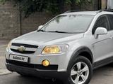 Chevrolet Captiva 2010 года за 4 500 000 тг. в Алматы – фото 2
