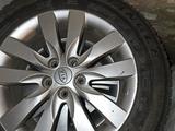 Оригинальные диски киа с шипованной резиной 225 60 17 за 235 000 тг. в Астана