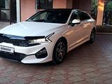 Kia K5 2020 года за 11 800 000 тг. в Алматы – фото 2
