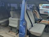 Volkswagen Caravelle 1996 года за 3 800 000 тг. в Павлодар – фото 2