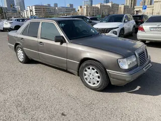 Mercedes-Benz E 260
